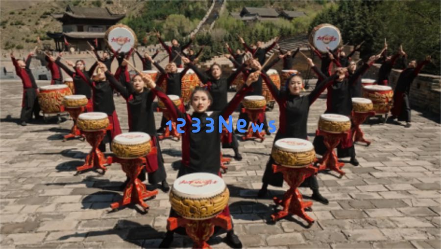 曾经拯救阿拉德世界的勇士，如今致力于守护新一代的梦想与创意